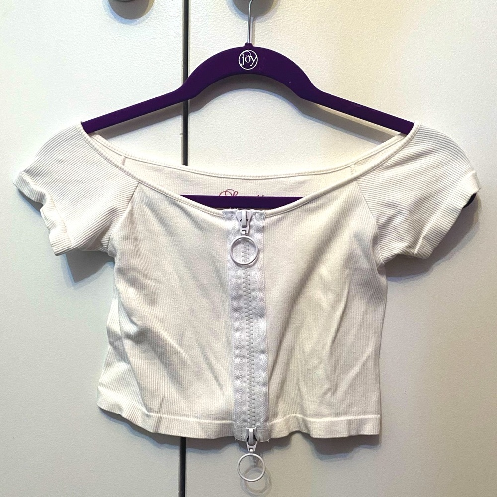O/S Suzette Zip-up Cropped Tee